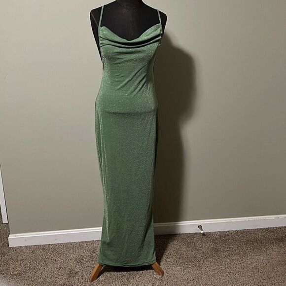Women's Green Belle Knot Shoulder Backless Mermaid Hem Dress - Picture 1 of 10